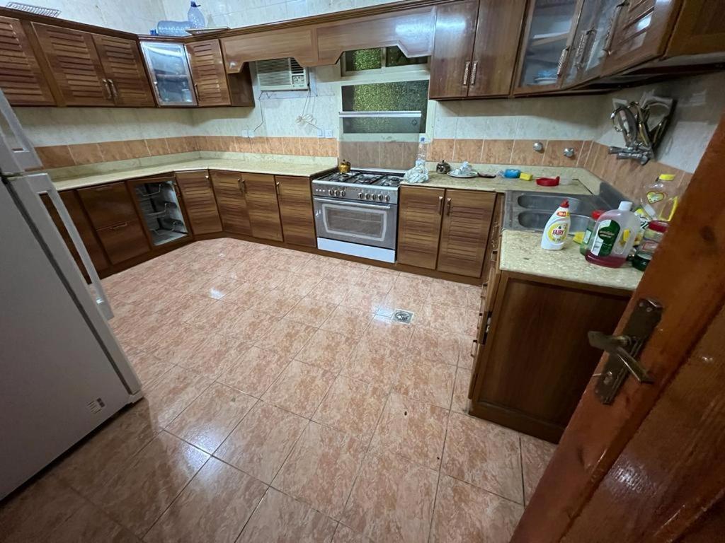 Albashier Private Apartment Ал Ула Екстериор снимка